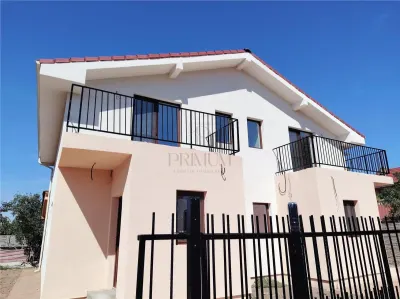 Duplex pe etaj - balcon - personalizare interioara - Albina