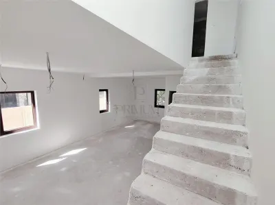 Duplex pe etaj - balcon - personalizare interioara - foto 3