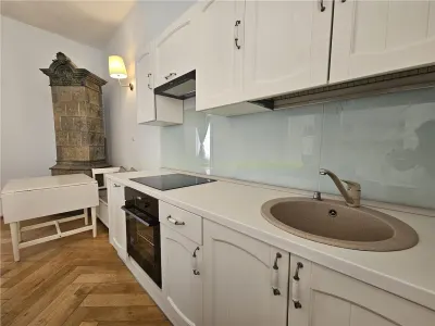 Apartament deosebit cu 2 camere de inchiriat in Centrul Istoric Brasov - foto 12