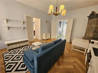 Apartament deosebit cu 2 camere de inchiriat in Centrul Istoric Brasov - foto 4
