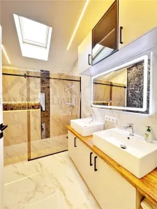 Exclusiv ! Proprietate premium, unica in zona Rozelor  |  153  mp - foto 4