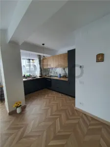RECO apartament 3 camere cu loc de parcare privat de inchiriat, Decebal, Oradea - foto 7