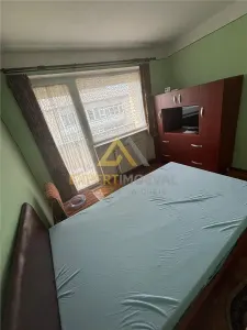 apartament cu 4 camere de inchiriat str Ferenczi Carol  300 Euro - foto 11
