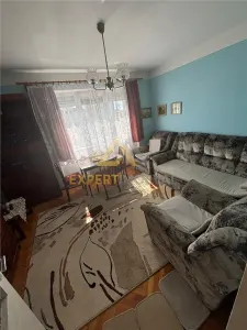 apartament cu 4 camere de inchiriat str Ferenczi Carol  300 Euro - foto 13