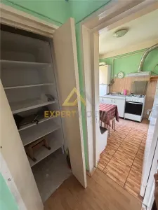 apartament cu 4 camere de inchiriat str Ferenczi Carol  300 Euro - foto 5