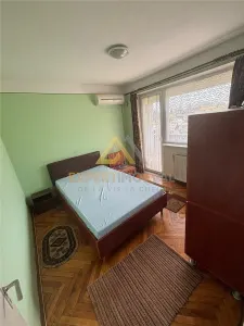 apartament cu 4 camere de inchiriat str Ferenczi Carol  300 Euro - foto 10