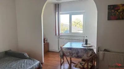 Garsoniera ,Comisia Centrala, et 4 cu izolatie, 27 mp - foto 3