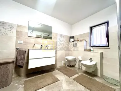 Casa in Magura, P+M, str. Valea Magurii, jud. Bacau - foto 7