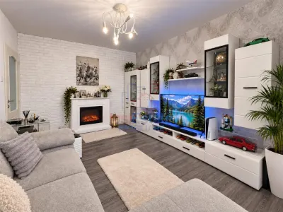 Apartament 3 camere, 67 mp, decomandat, Canta - renovat, 2 bai, centrala proprie - Iasi