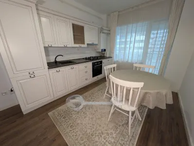 Apartament 2 camere Royal-  Copou . Parcare subterana inclusa - foto 6