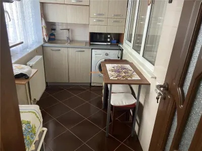 Apartament 2 camere Focsani , parter , zona Sud - B-dul Bucuresti , 56 mp, decomnadat , imbunatatit , mobilat - foto 6
