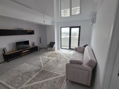 Inchiriez apartament doua camere adamant towers ,500 eur,lunar - foto 2