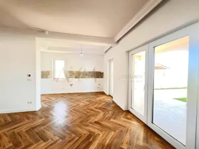 Vanzare 1/2 duplex 5 camere Mosnita Noua - foto 2