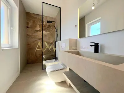 Vanzare 1/2 duplex 5 camere Mosnita Noua - foto 6