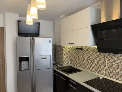 Inchiriez apartament 3 camere,2 bai,2 balcoane - foto 8