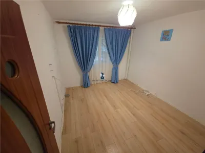 Apartament 4 camere Semidecomandat Piata Sudului RENOVAT - foto 2
