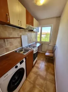 Complex, apartament 2 camere, semidecomandat, bloc izolat - foto 5