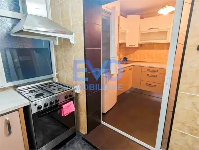 Apartament cu 3 camere, decomandat, etaj 1, zona Tatarasi Oancea - foto 6
