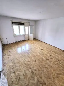 Duplex cu teren generos | Zona Titulescu | Miron Costin - foto 11