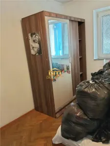 Apartament spațios, 2 camere, decomandat, etaj 8 - Zonă Centrală, panoramă - foto 3